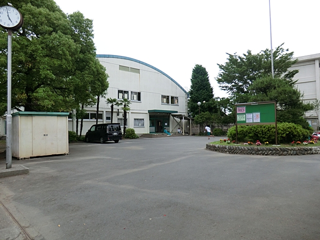 富士見市立本郷中学校　1180m（徒歩15分）