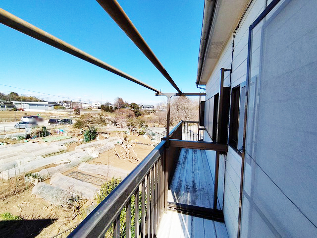 晴れた日にはたくさんのお洗濯物がよく乾きそうですね。