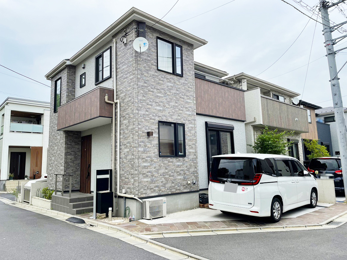 全8邸のポラスの旧分譲地が登場！南×西の角地につき陽当たり良好です！