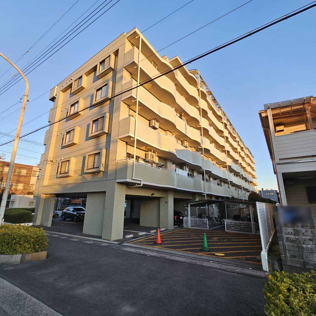 現地（2025年2月）撮影午後から夕方にかけても日が入る設計です。