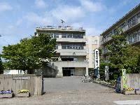 前谷小学校　850m（徒歩11分）