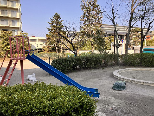 【敷地内公園】