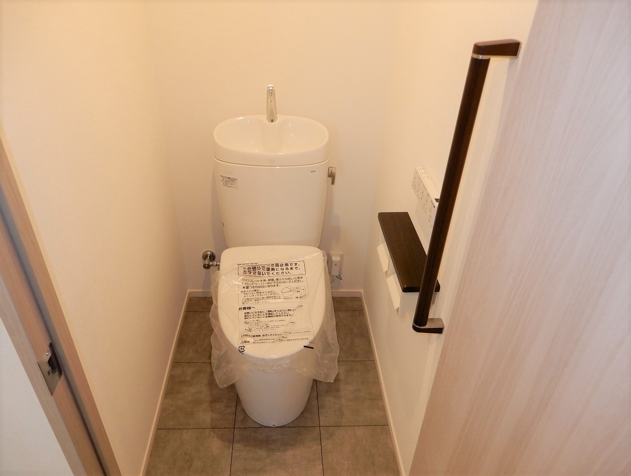 トイレのウォシュレット部分も新規交換済みです！